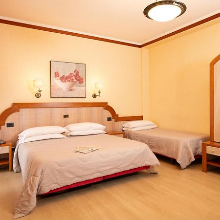 Hotel Promenade Montesilvano Marina エクステリア 写真