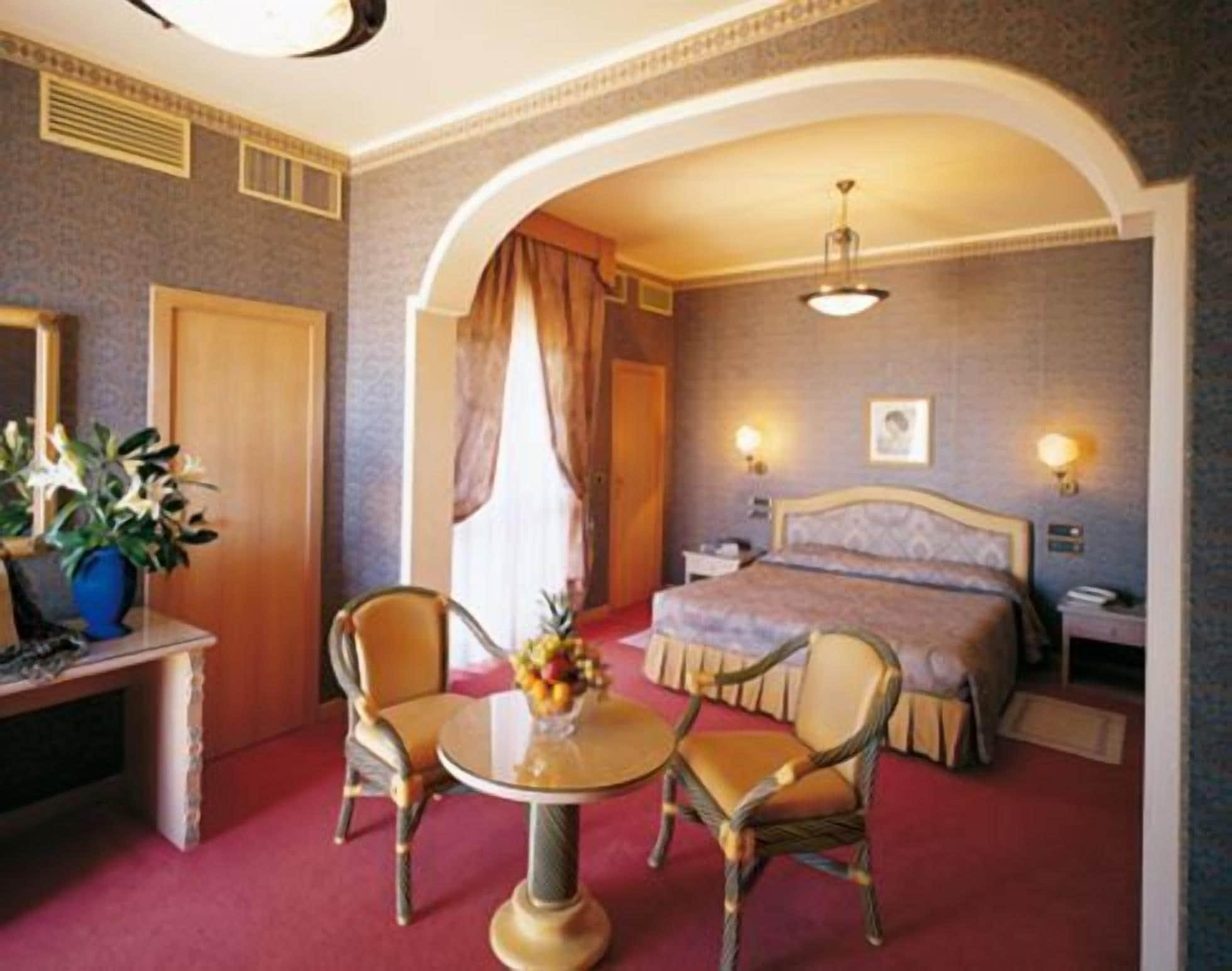 Hotel Promenade Montesilvano Marina エクステリア 写真