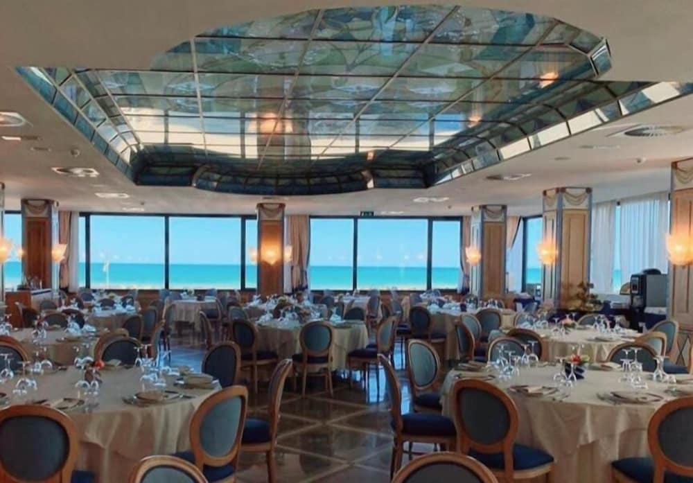 Hotel Promenade Montesilvano Marina エクステリア 写真