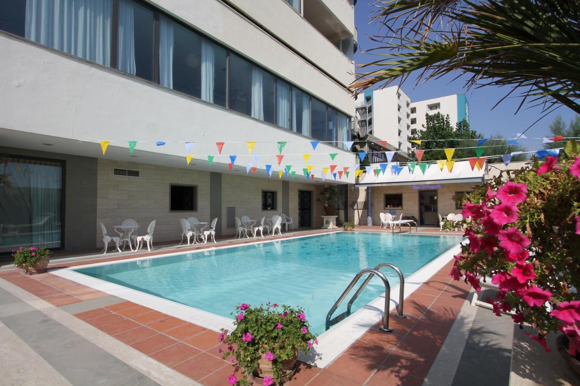 Hotel Promenade Montesilvano Marina エクステリア 写真