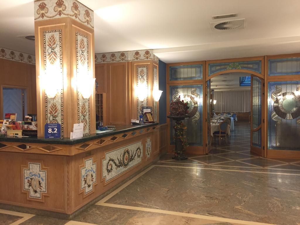 Hotel Promenade Montesilvano Marina エクステリア 写真