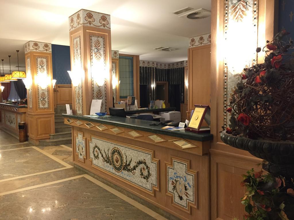 Hotel Promenade Montesilvano Marina エクステリア 写真