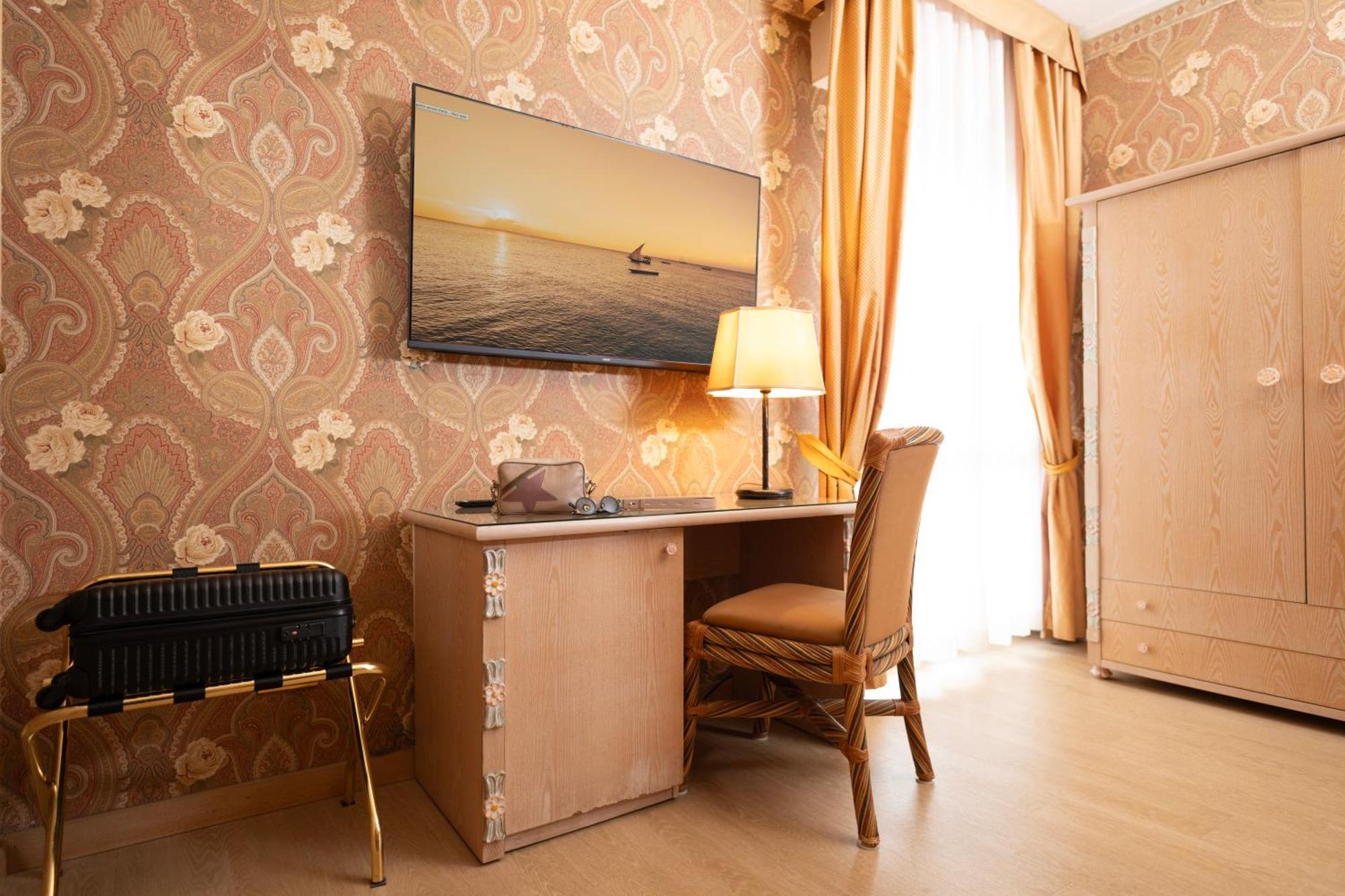 Hotel Promenade Montesilvano Marina エクステリア 写真