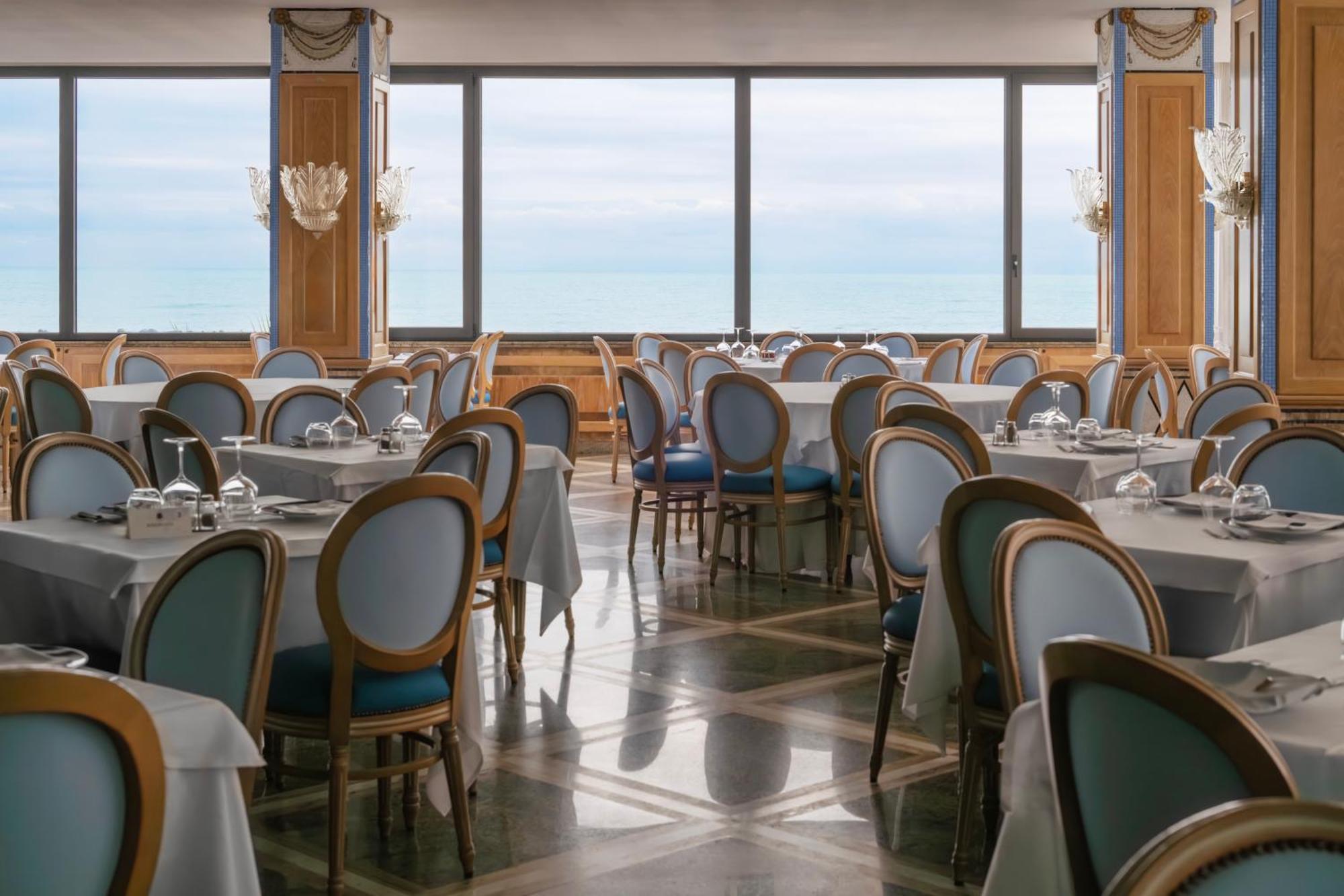 Hotel Promenade Montesilvano Marina エクステリア 写真